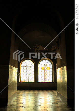 アレクサンドル・ネフスキー大聖堂のステンドグラス アレクサンドル・ネフスキー大聖堂のステンドグラス 59563692