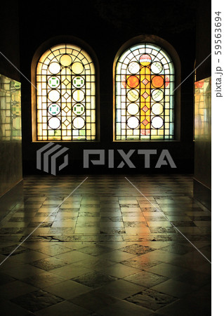 アレクサンドル・ネフスキー大聖堂のステンドグラス 59563694