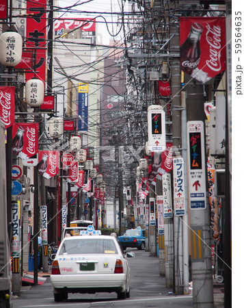 宮城県仙台市の稲荷小路の朝の風景 59564635