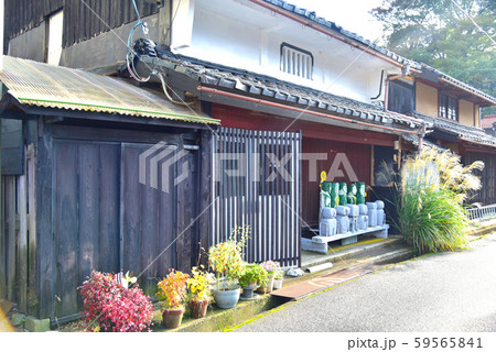 滋賀県、醒ケ井(さめがい)宿の町並み 滋賀県、醒ケ井(さめがい)宿の町並み 59565841