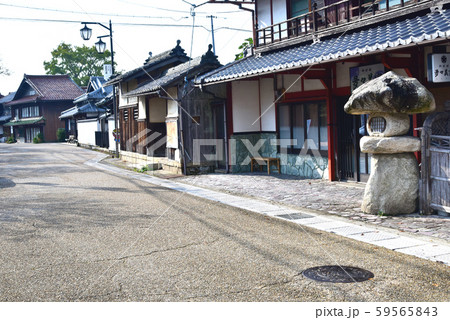 滋賀県、醒ケ井(さめがい)宿の町並み 滋賀県、醒ケ井(さめがい)宿の町並み 59565843