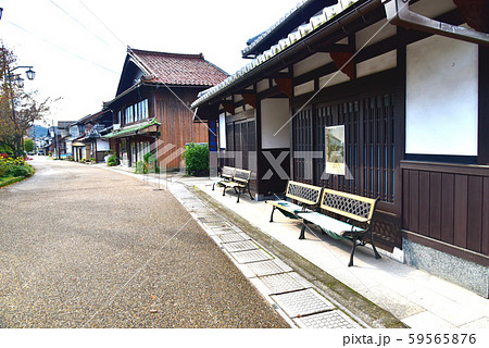 滋賀県、醒ケ井(さめがい)宿の町並み 滋賀県、醒ケ井(さめがい)宿の町並み 59565876