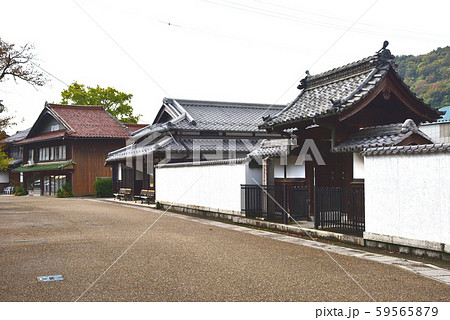 滋賀県、醒ケ井(さめがい)宿の町並み 59565879