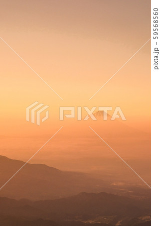夜明けの富士山 （赤岳山頂より） 59568560