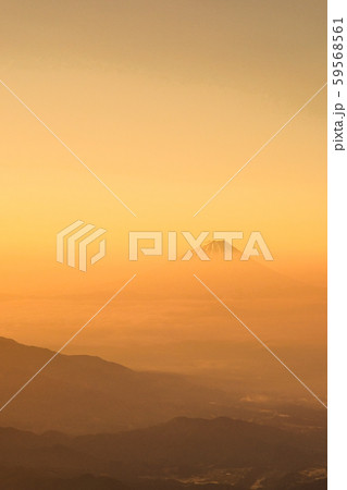 夜明けの富士山 （赤岳山頂より） 59568561