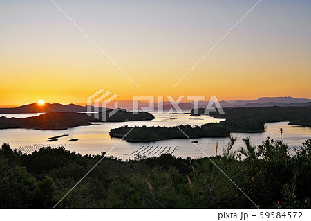 伊勢志摩 桐垣展望台 夕刻 三重県志摩市大王町ともやまの写真素材