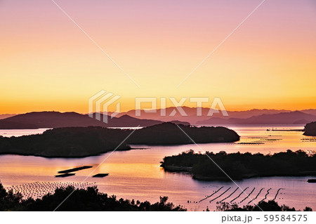 【伊勢志摩 桐垣展望台 (夕刻)】 三重県志摩市大王町ともやま 59584575