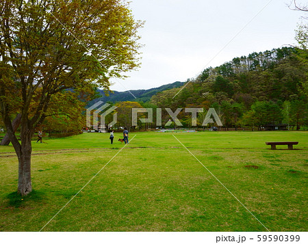 Lake Kawaguchi Art Gallery Lawn Square. Japan 59590399