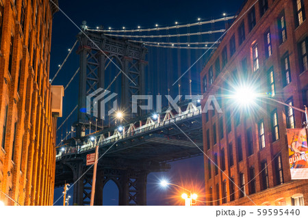 《ニューヨーク》マンハッタンブリッジ・フォトスポットの夜景 《ニューヨーク》マンハッタンブリッジ・フォトスポットの夜景 59595440