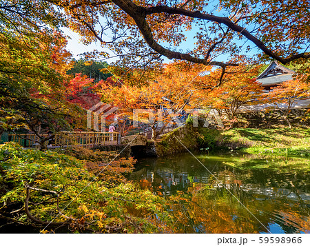 丹波紅葉三山 円通寺の写真素材