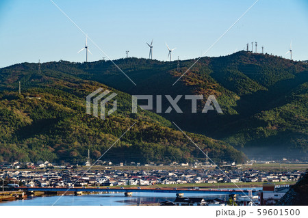 快晴の石巻市街と旧北上川と風力発電所 快晴の石巻市街と旧北上川と風力発電所 59601500