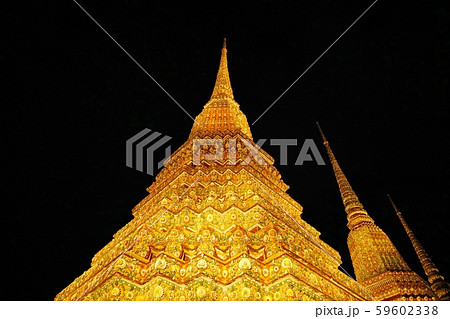 Night View of Wat Pho in Bangkok（タイ王国バンコク、夜ワット・ポー） 59602338