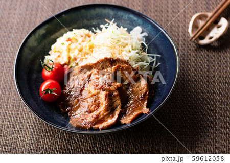 豚肉の生姜焼き 豚肉の生姜焼き 59612058