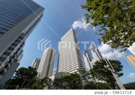 東京の風景　新宿のビジネス街 59613719