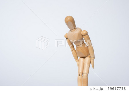お辞儀のポーズ 59617758