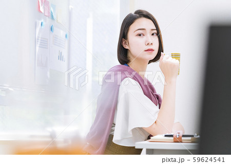 カジュアルビジネスイメージ 59624541