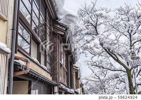 【金沢　主計町茶屋街　大雪】 59624924
