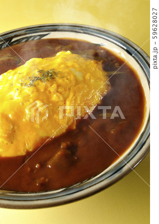 半熟卵の熱々トロトロオムハヤシライス 59628027