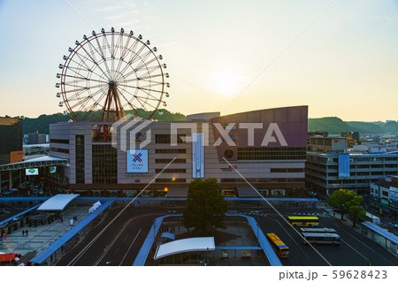 鹿児島中央駅 Amu アミュラン 青空 夕暮れ 夕景 風景 鹿児島 日本 観光スポット ランドマークの写真素材