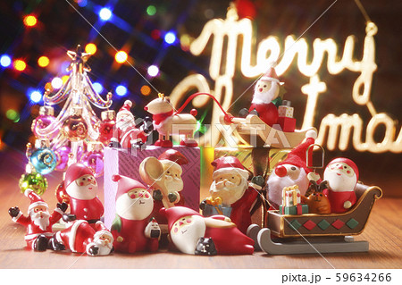 クリスマスイメージ　カラフル　かわいい 59634266