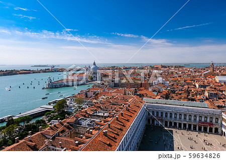 ベネチア サン・マルコ広場、鐘楼からの眺め ベネチア サン・マルコ広場、鐘楼からの眺め 59634826