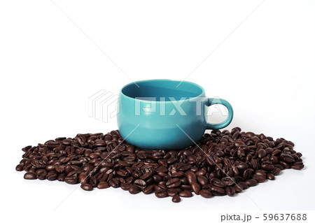Coffee Cup and fresh coffee beans on white 59637688