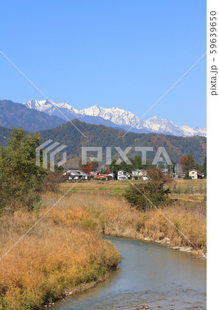 安曇野の秋　北アルプスと川 59639650