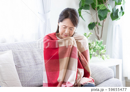ミドル　女性　冷え性 59655477