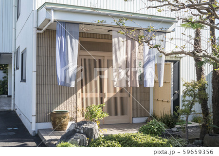 東漸寺の天遊庵（横浜市中区大平町） 59659356