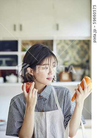 女性　ライフスタイル　料理 59660575
