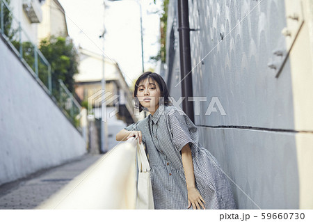 女性　ライフスタイル　お出かけ 59660730