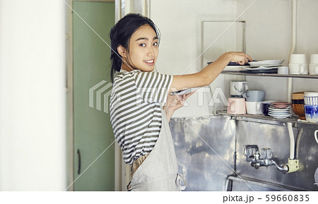 女性　ライフスタイル　料理
 59660835