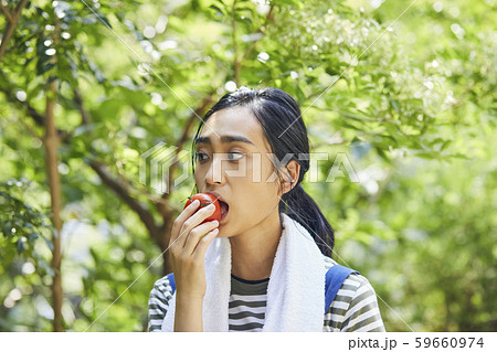 女性　ライフスタイル　農業 59660974