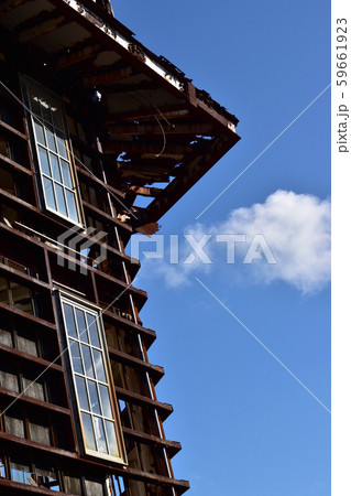 丘の風車 59661923