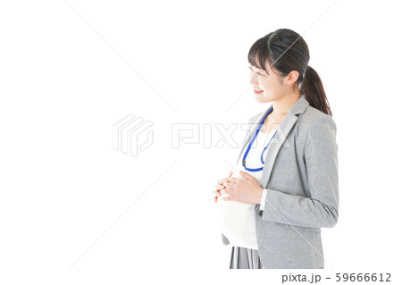 妊娠中の若いビジネスウーマン 妊娠中の若いビジネスウーマン 59666612