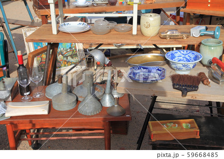蚤の市　フリーマーケット 59668485