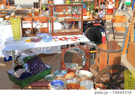 蚤の市　フリーマーケット 59668556