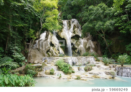 ラオス・ルアンパバーンのクアンシ―の滝 59669249
