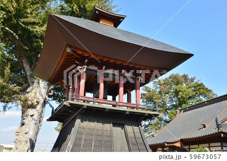極楽寺境内の鐘楼 極楽寺境内の鐘楼 59673057