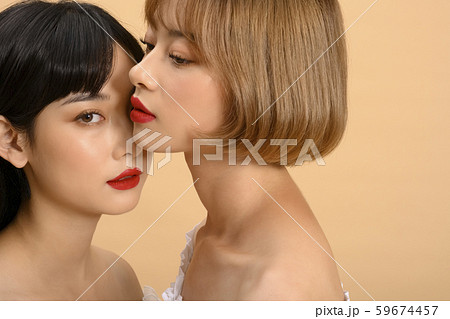 女性　ビューティー　カラーバック 59674457