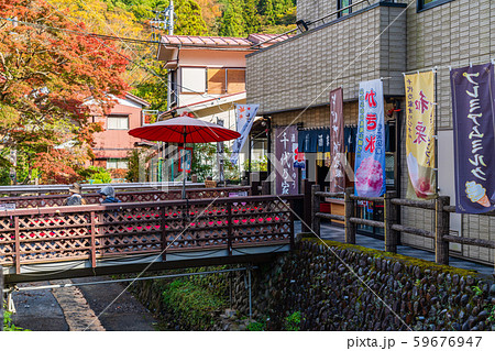 高尾山　参道風景 59676947