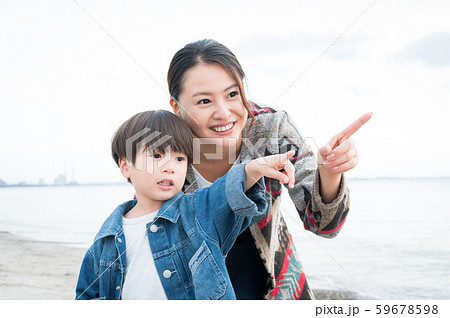 親子　お出かけ　海 59678598
