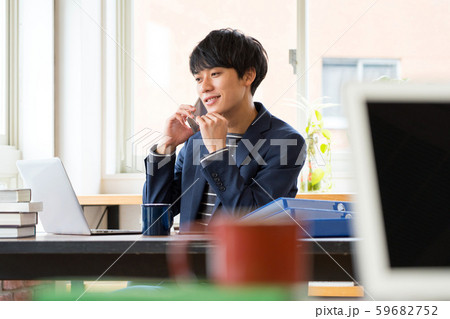 ポートレート 男性 ビジネス ポートレート 男性 ビジネス 59682752