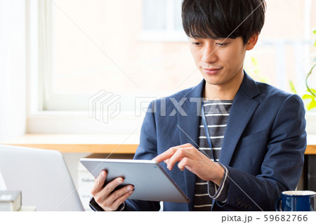 ポートレート 男性 ビジネス ポートレート 男性 ビジネス 59682766