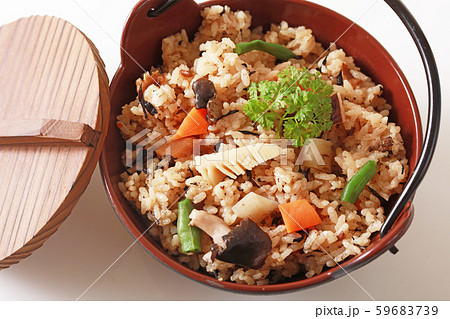 美味しそうな炊き込みご飯 美味しそうな炊き込みご飯 59683739