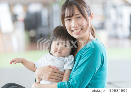 1 year old 59684695
