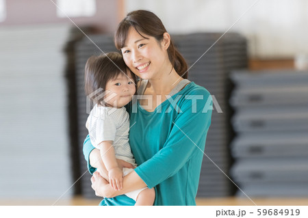 1 year old 1 year old 59684919