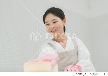 a thirty-something woman a thirty-something woman 59685501