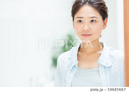 a thirty-something woman a thirty-something woman 59685667