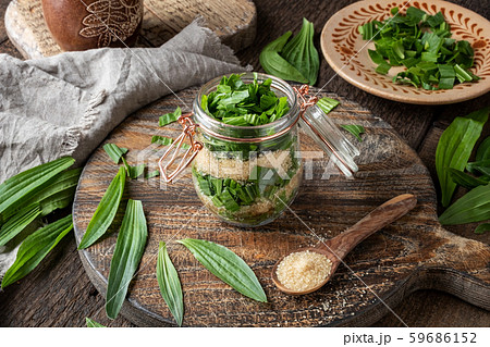 Preparation of ribwort plantain syrup against cough 59686152